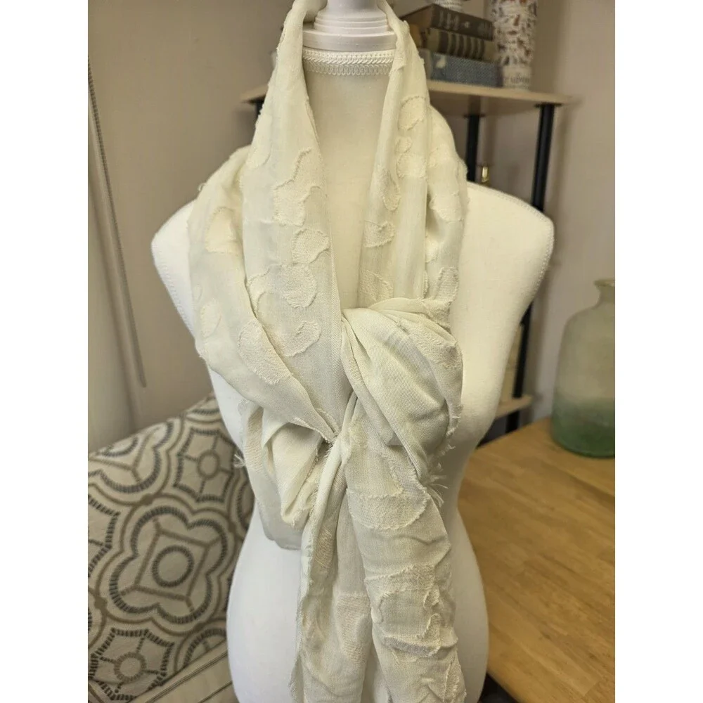 rag & bone Ivory Floral Jacquard Fringe Rectangle Scarf Wrap Made in Italy